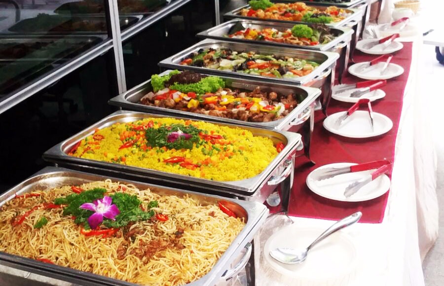 8 Go To Corporate Buffet Catering Menus Under $13 per pax