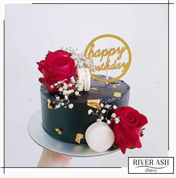 Black Gold Red Rose Cake At 79 00 Per Cake River Ash Bakery